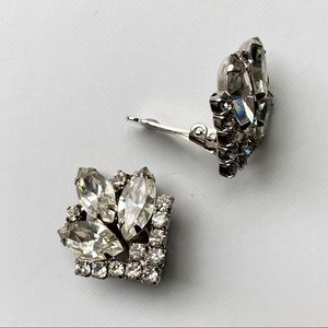 Beautiful Vintage Rhinestone Clip-on Earrings